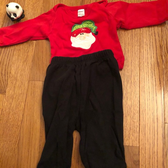 Santa Baby! Adorable Santa outfit for your LO! - Picture 4 of 5